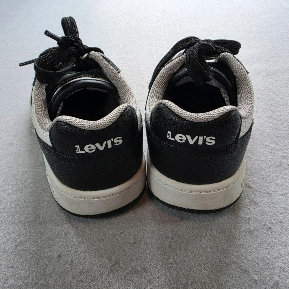 Levi's Kids Low Top Sneakers Black White Grey Size Boy Girl 10M Shoes
